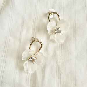 White Flower Drop Gold Earrings with Crystal Accent